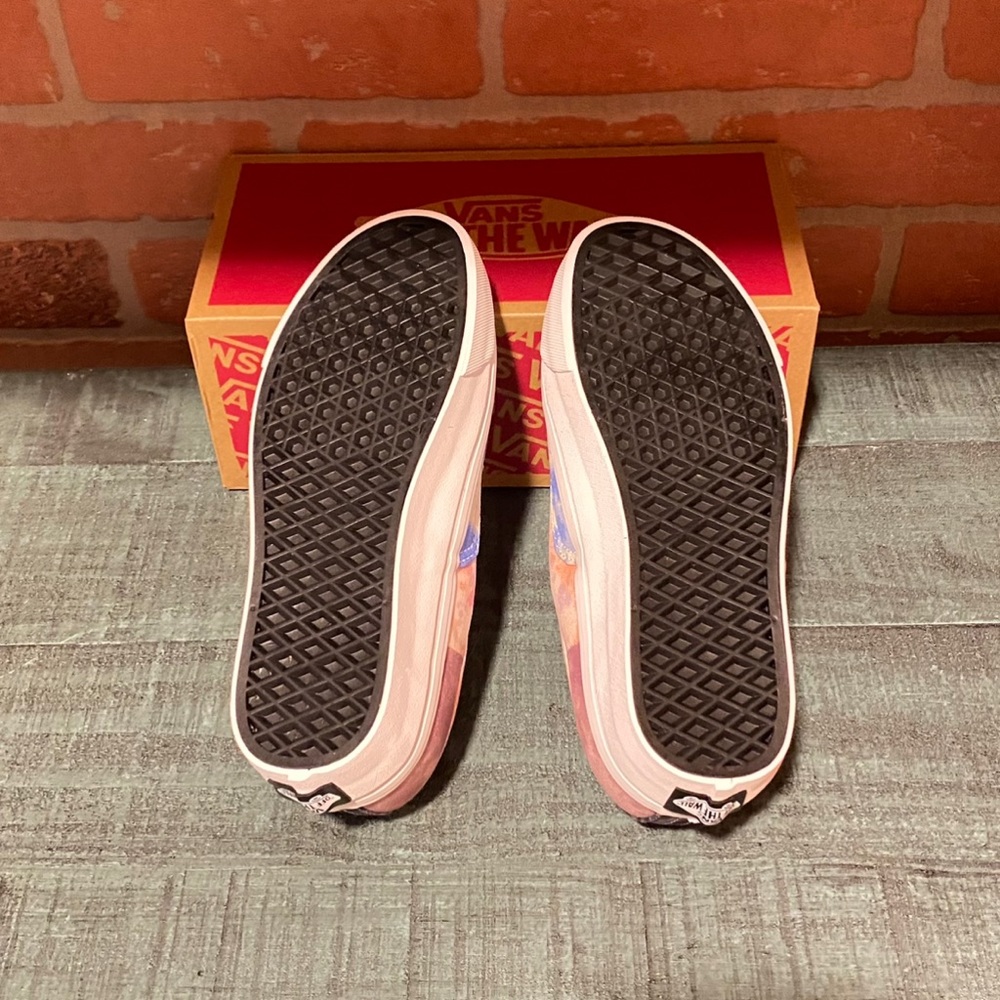 VANS - Picture 7 of 7